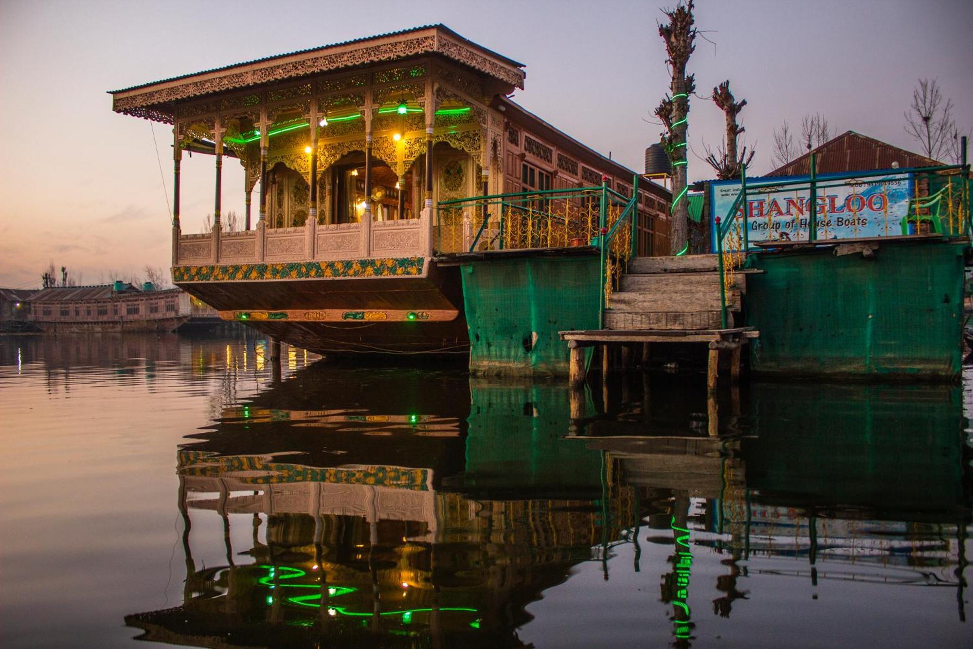 House Boat New Manora Srīnagar Exterior foto