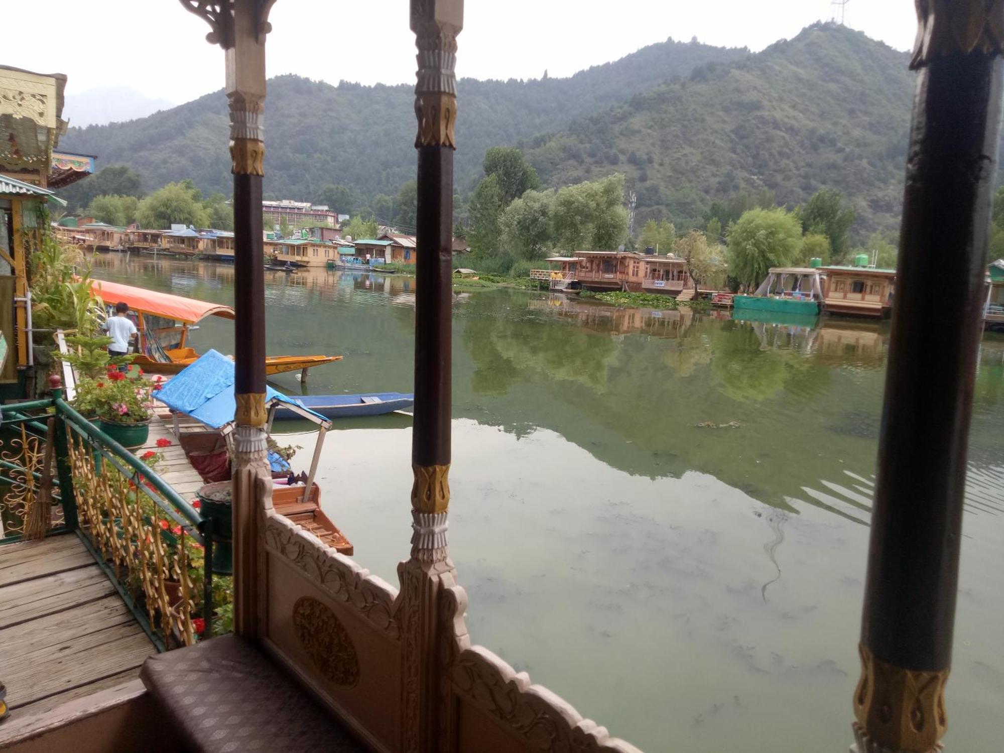 House Boat New Manora Srīnagar Exterior foto