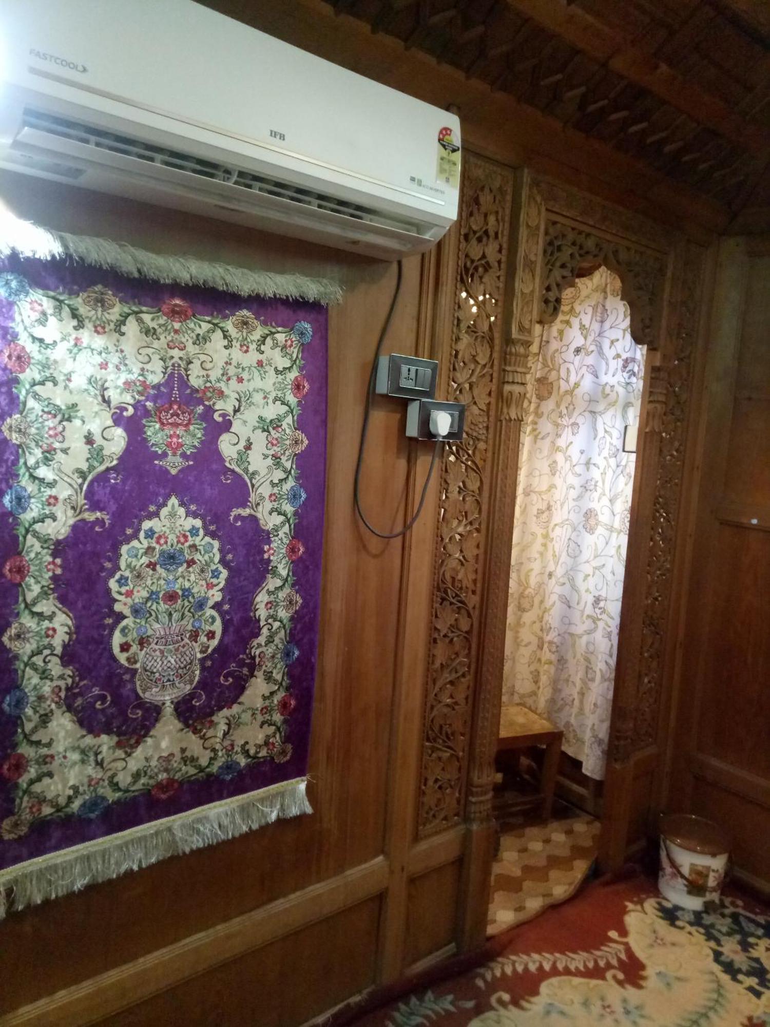 House Boat New Manora Srīnagar Exterior foto