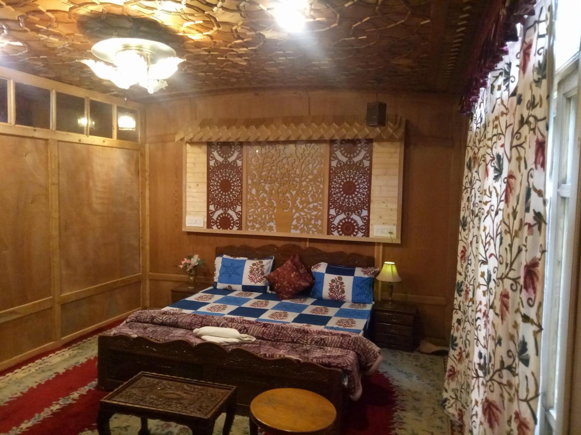 House Boat New Manora Srīnagar Exterior foto